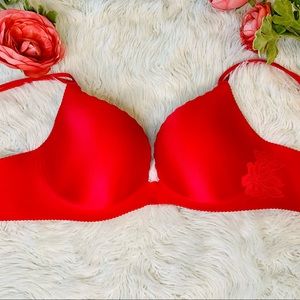 Victoria Secret Secret Embrace Bra
